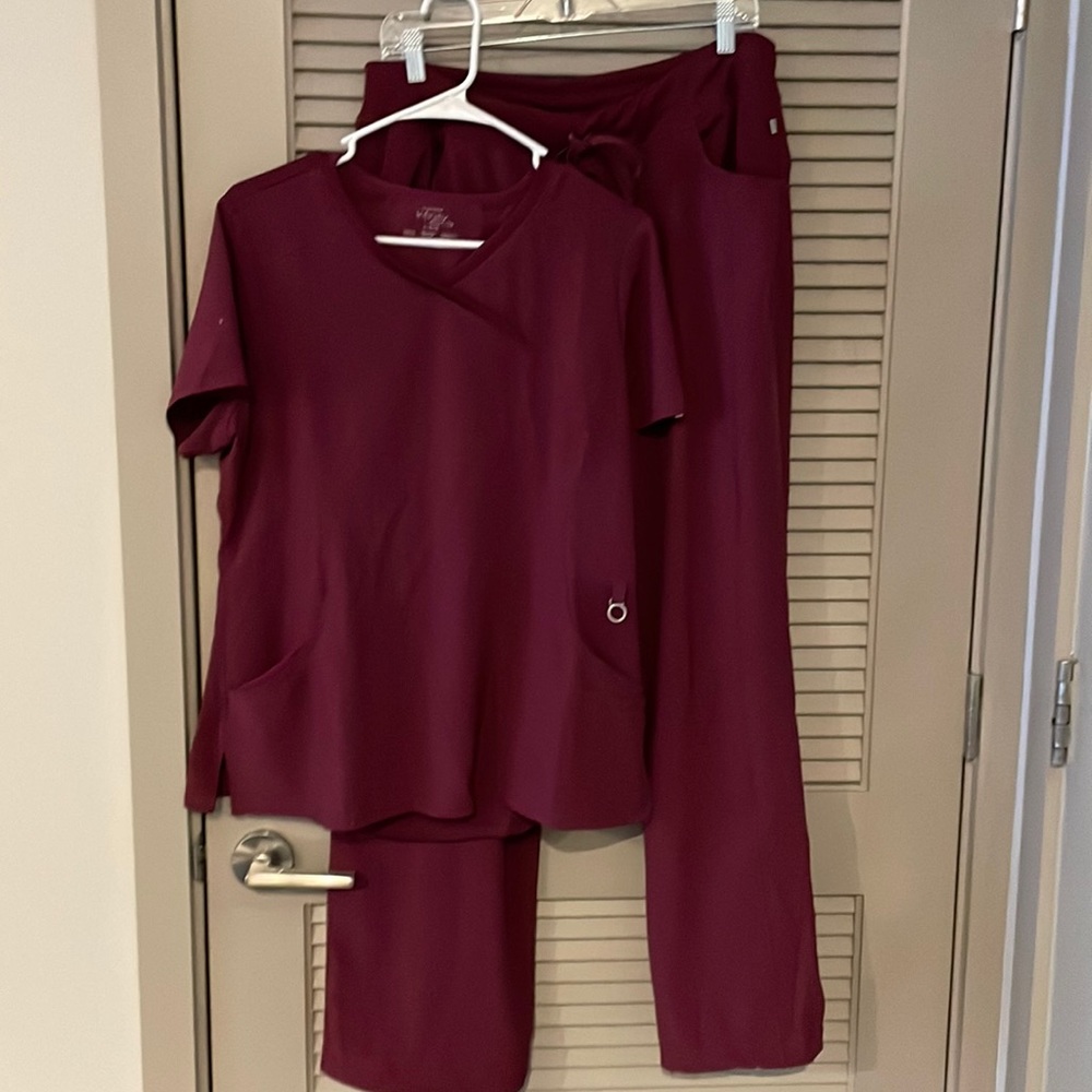 Scrubs: Cherokee Infinity scrubs